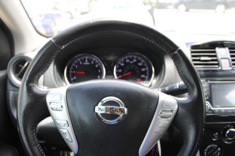 Nissan Versa Sedan SV CVT 2018