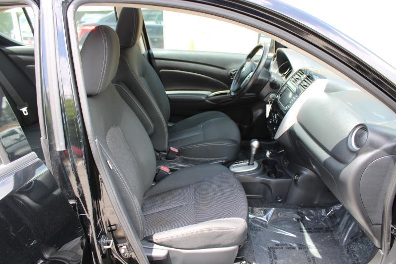 Nissan Versa Sedan SV CVT 2018