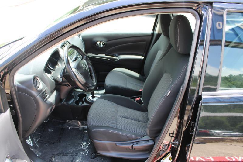 Nissan Versa Sedan SV CVT 2018