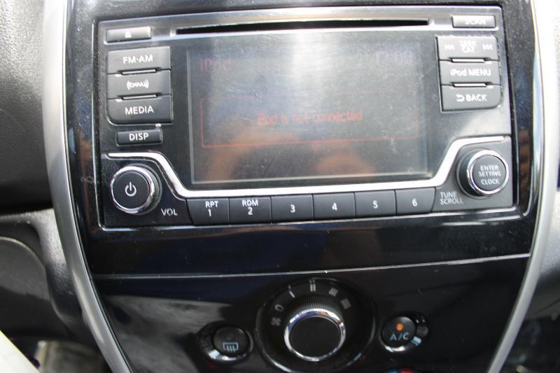 Nissan Versa Sedan SV CVT 2018