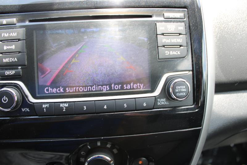 Nissan Versa Sedan SV CVT 2018