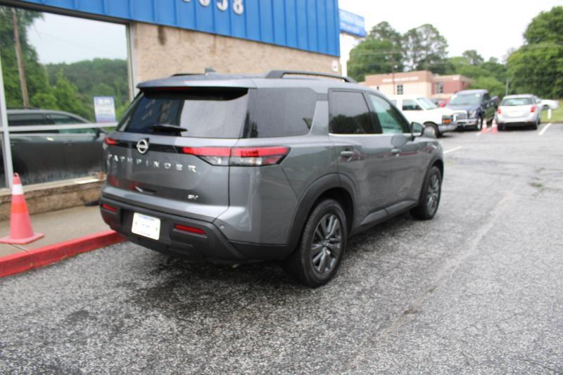 Nissan Pathfinder SV 2WD 2023