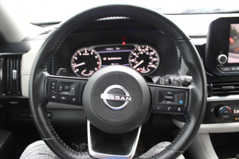 Nissan Pathfinder SV 2WD 2023