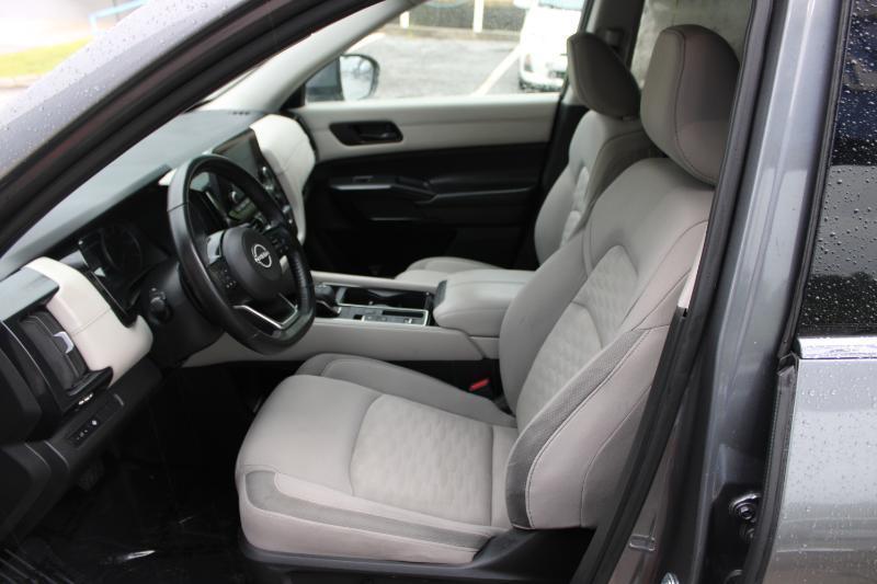 Nissan Pathfinder SV 2WD 2023