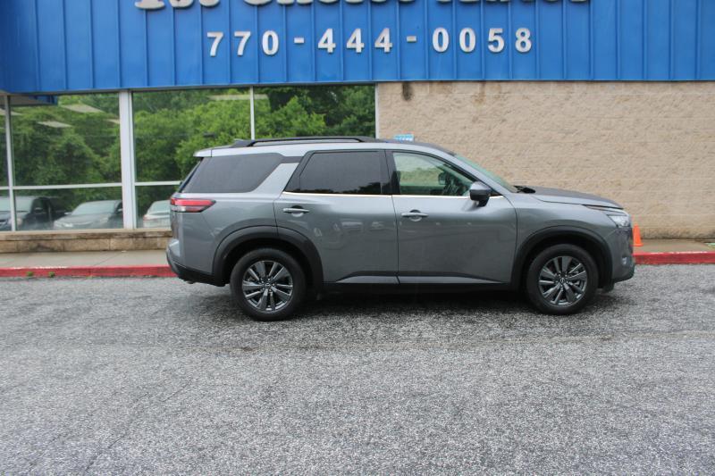 Nissan Pathfinder SV 2WD 2023