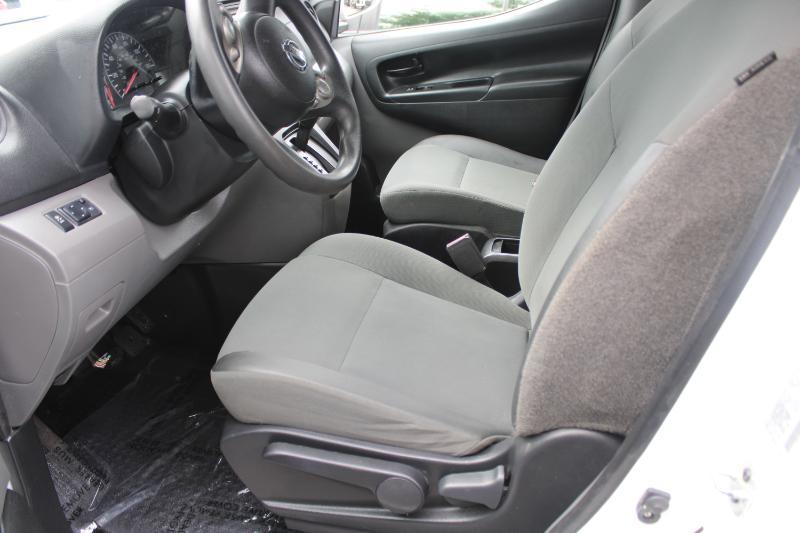 Nissan NV200 Compact Cargo I4 SV 2017