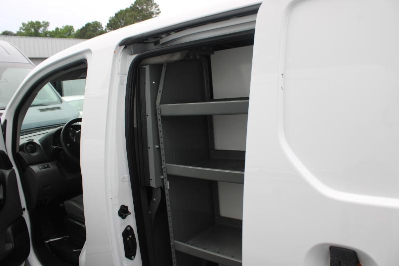 Nissan NV200 Compact Cargo I4 SV 2017