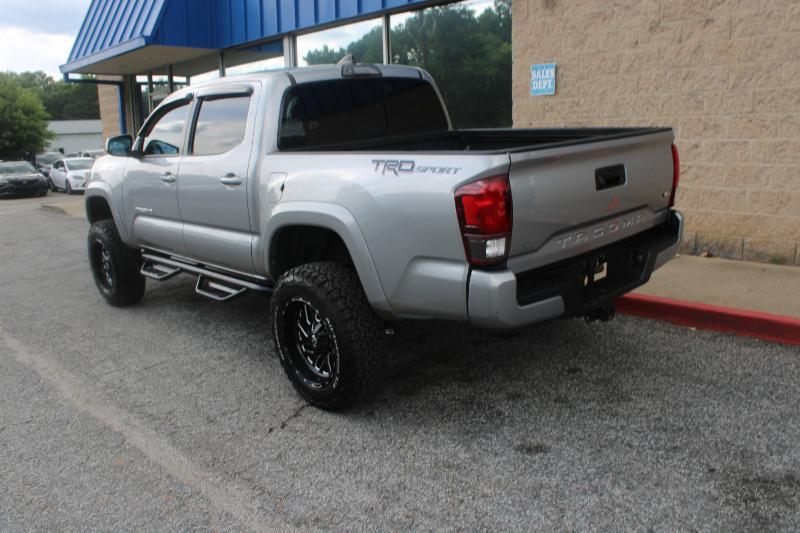 Toyota Tacoma TRD Off Road Double Cab 5' Bed V6 4x2 AT (Natl) 2018