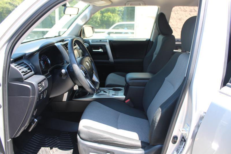 Toyota 4Runner SR5 Premium 2WD (Natl) 2018