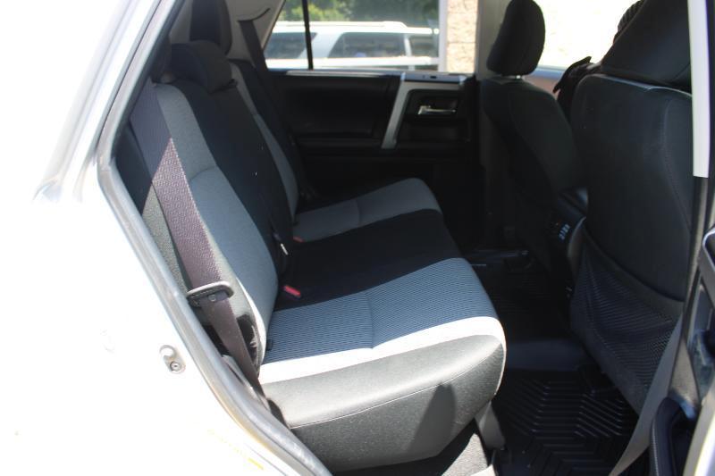 Toyota 4Runner SR5 Premium 2WD (Natl) 2018