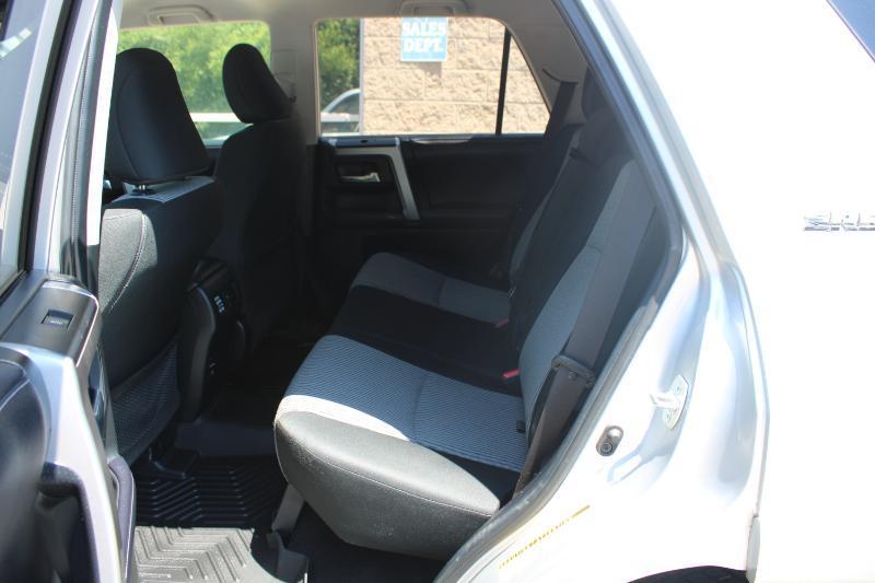 Toyota 4Runner SR5 Premium 2WD (Natl) 2018