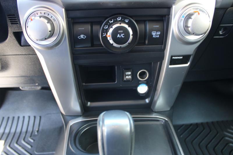 Toyota 4Runner SR5 Premium 2WD (Natl) 2018