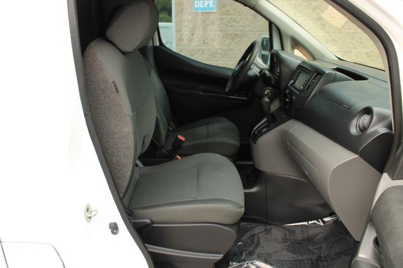 Nissan NV200 Compact Cargo I4 SV 2017