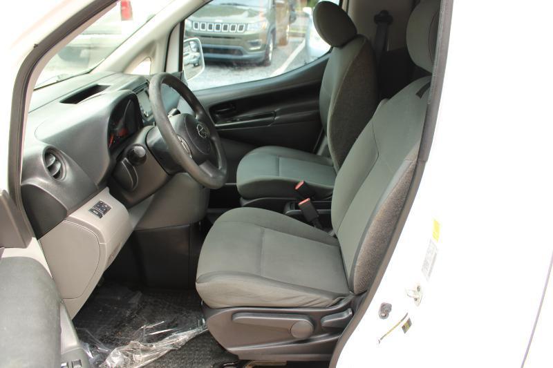 Nissan NV200 Compact Cargo I4 SV 2017