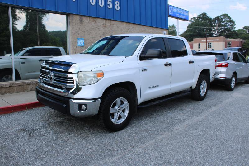 Toyota Tundra 2WD SR5 CrewMax 5.5' Bed 5.7L FFV (Natl) 2017