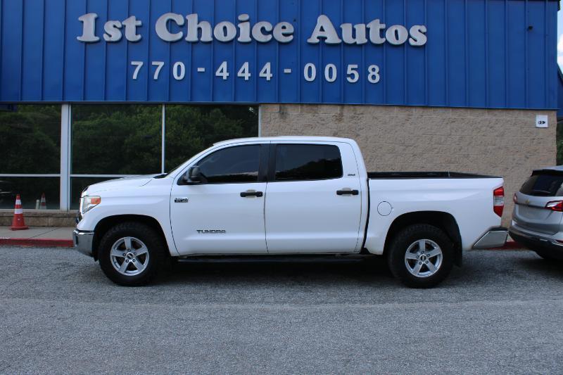 Toyota Tundra 2WD SR5 CrewMax 5.5' Bed 5.7L FFV (Natl) 2017
