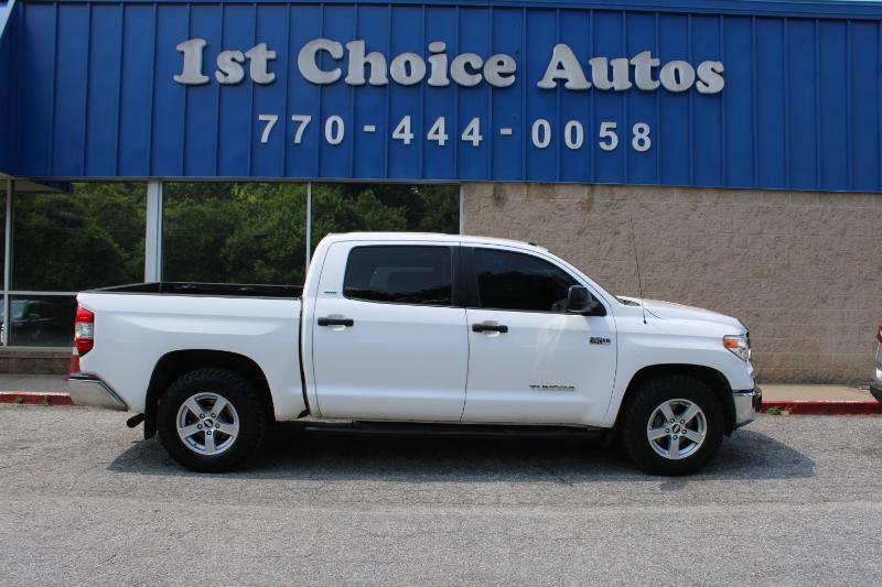 Toyota Tundra 2WD SR5 CrewMax 5.5' Bed 5.7L FFV (Natl) 2017