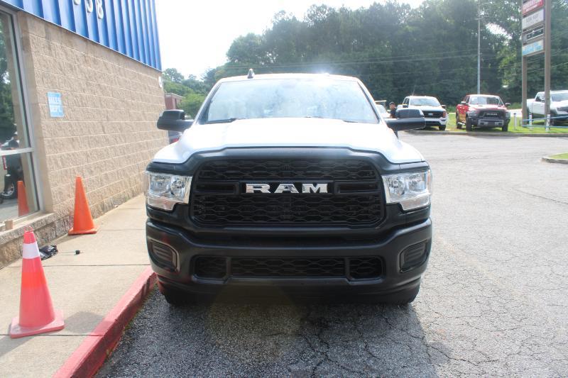 RAM 2500 Tradesman 4x4 Crew Cab 6'4" Box 2022