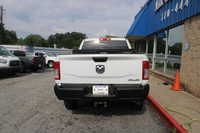 RAM 2500 Tradesman 4x4 Crew Cab 6'4" Box 2022