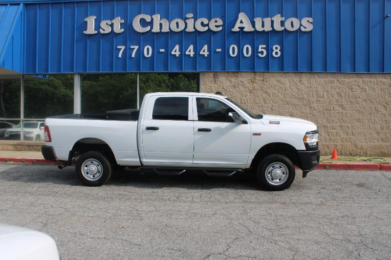 RAM 2500 Tradesman 4x4 Crew Cab 6'4" Box 2022