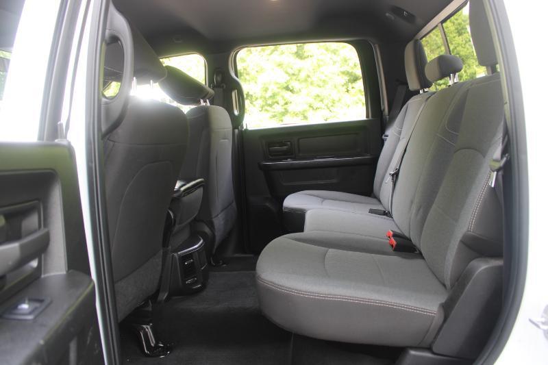 RAM 2500 Tradesman 4x4 Crew Cab 6'4" Box 2022