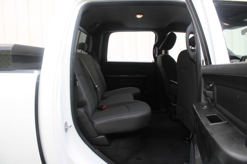 RAM 2500 Tradesman 4x4 Crew Cab 6'4" Box 2022