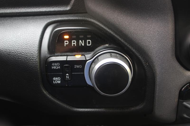 RAM 2500 Tradesman 4x4 Crew Cab 6'4" Box 2022