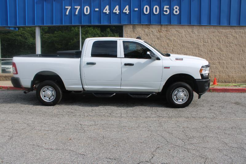 RAM 2500 Tradesman 4x4 Crew Cab 6'4" Box 2022
