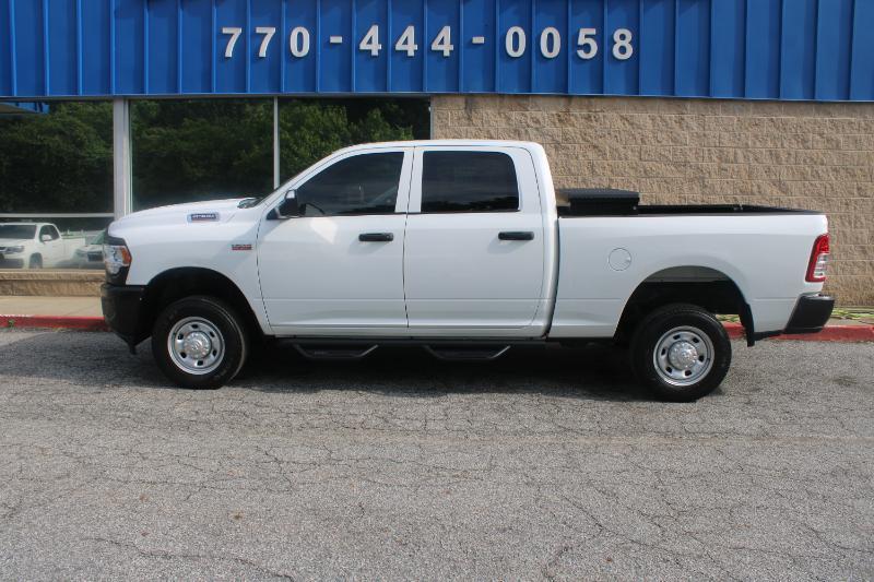 RAM 2500 Tradesman 4x4 Crew Cab 6'4" Box 2022