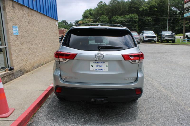 Toyota Highlander XLE V6 AWD (Natl) 2017