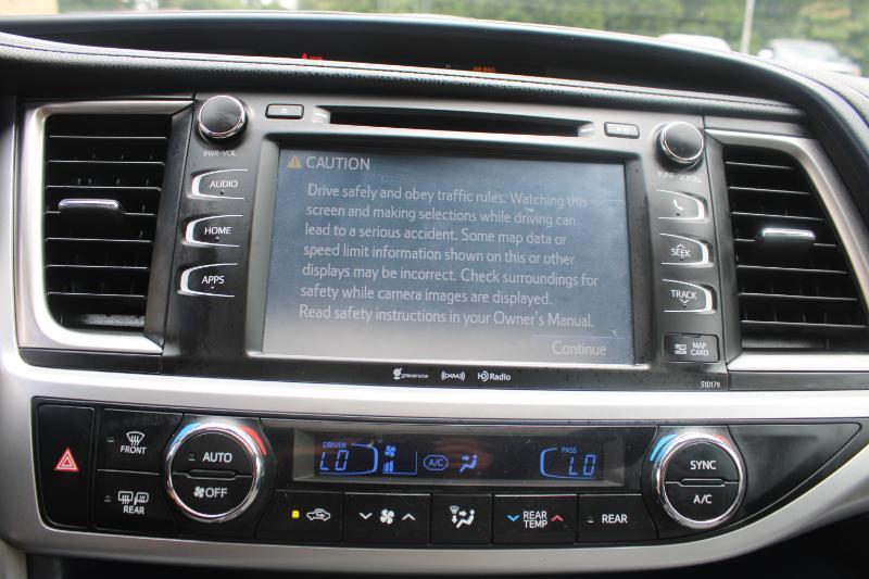 Toyota Highlander XLE V6 AWD (Natl) 2017