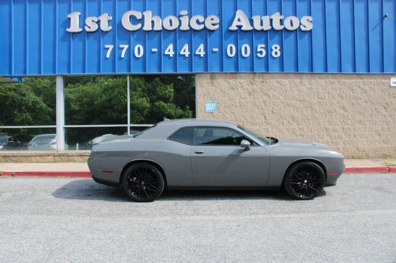 Dodge Challenger SXT RWD 2018