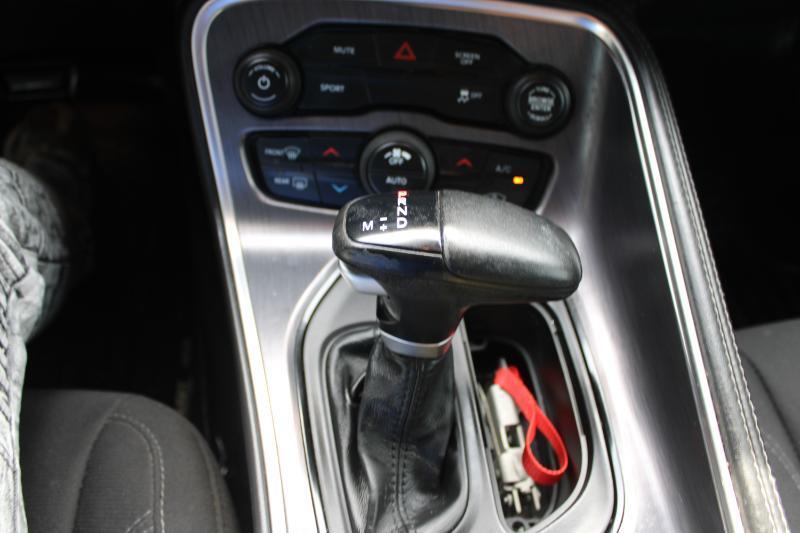 Dodge Challenger SXT RWD 2018