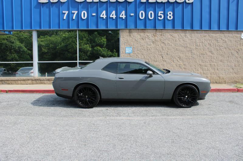 Dodge Challenger SXT RWD 2018