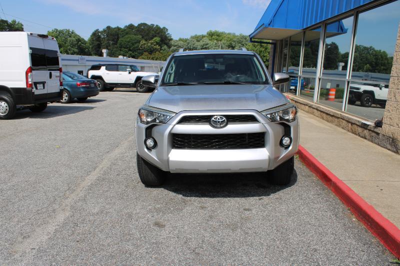 Toyota 4Runner RWD 4dr V6 SR5 (Natl) 2015