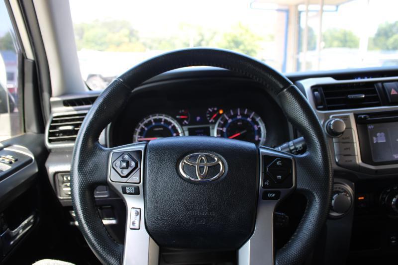 Toyota 4Runner RWD 4dr V6 SR5 (Natl) 2015