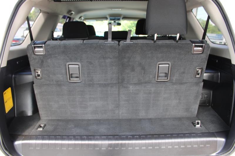 Toyota 4Runner RWD 4dr V6 SR5 (Natl) 2015