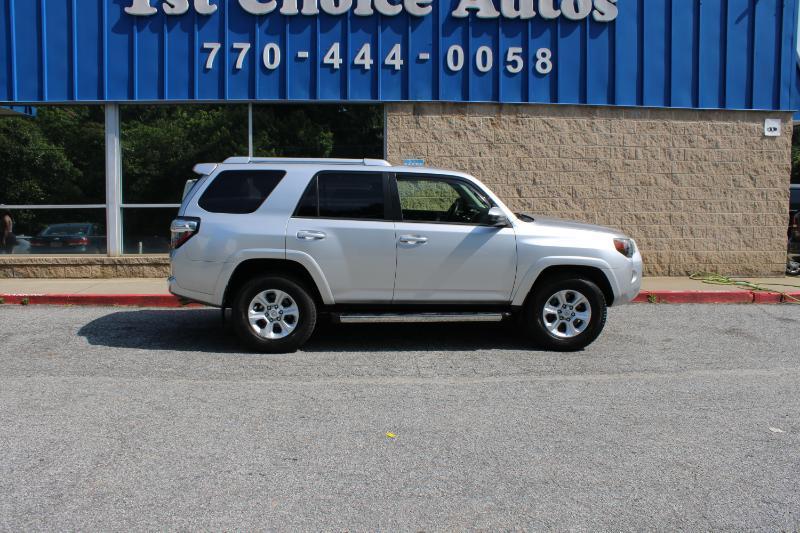 Toyota 4Runner RWD 4dr V6 SR5 (Natl) 2015