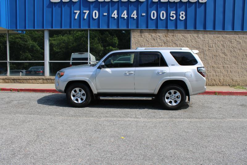 Toyota 4Runner RWD 4dr V6 SR5 (Natl) 2015