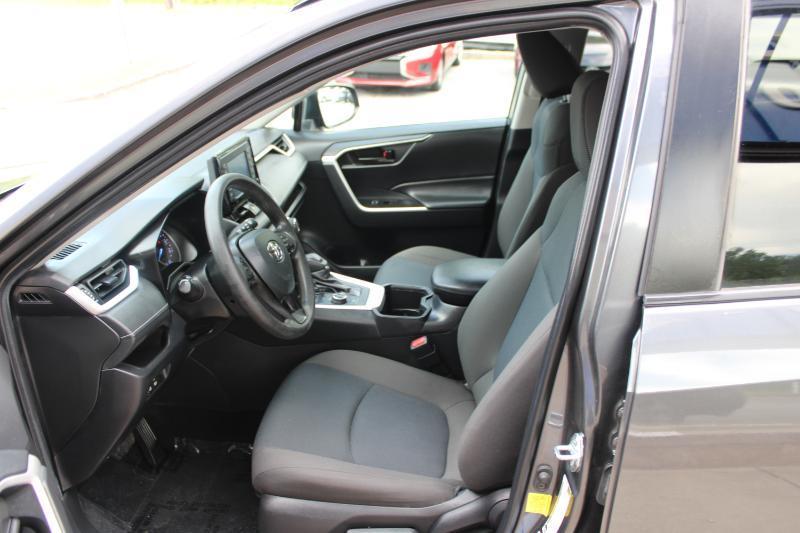 Toyota RAV4 Hybrid LE AWD (Natl) 2022