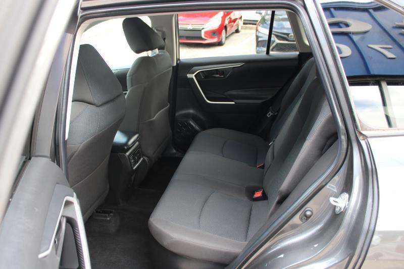Toyota RAV4 Hybrid LE AWD (Natl) 2022