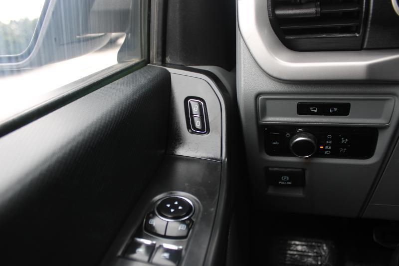 Ford F-150 XL 2WD Reg Cab 8' Box 2023
