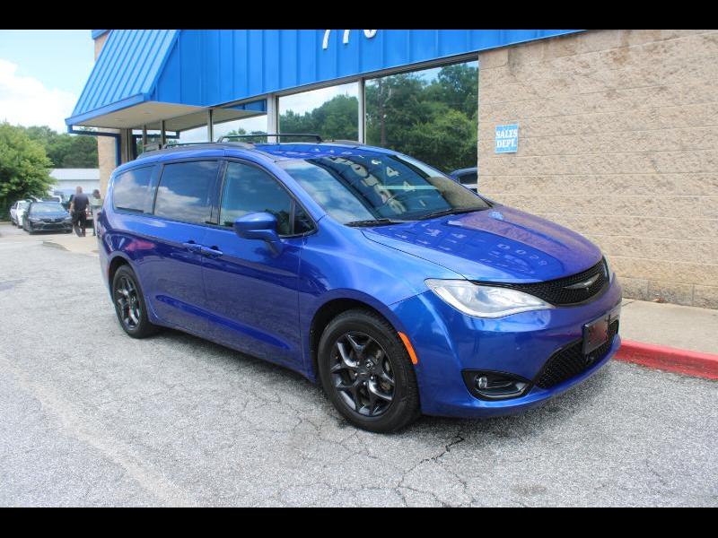 Chrysler Pacifica Touring L FWD 2019