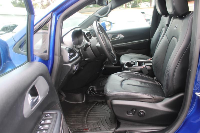 Chrysler Pacifica Touring L FWD 2019