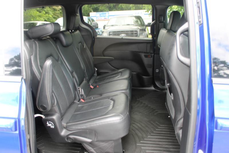 Chrysler Pacifica Touring L FWD 2019