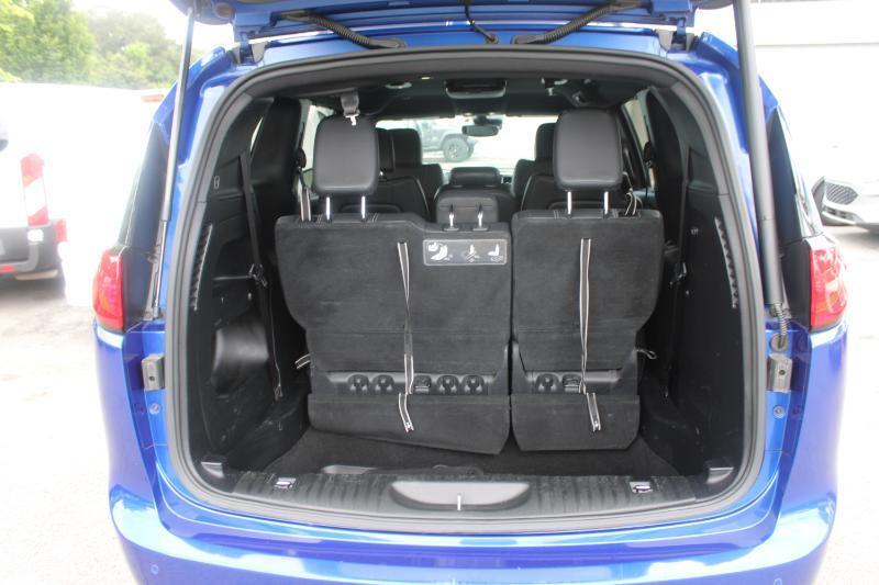 Chrysler Pacifica Touring L FWD 2019