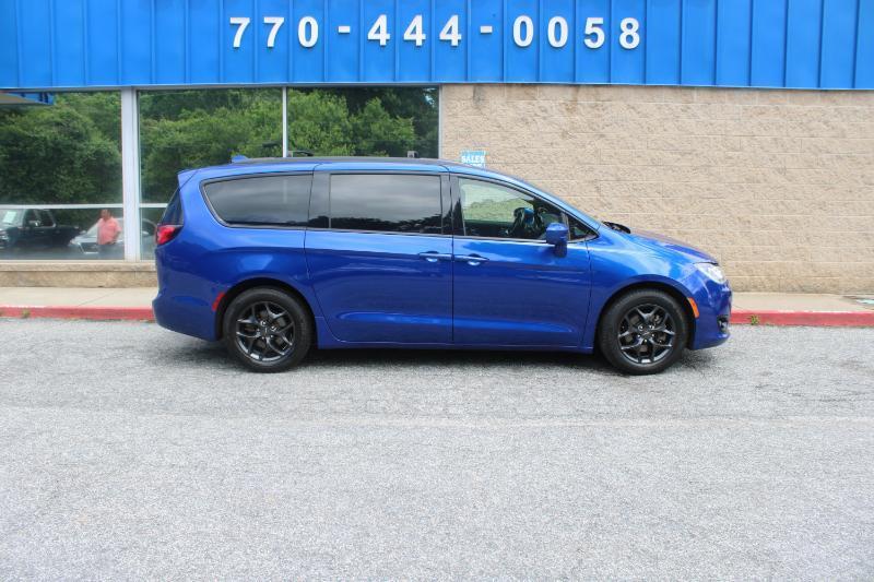 Chrysler Pacifica Touring L FWD 2019
