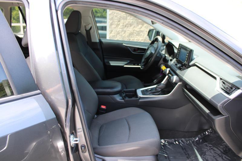 Toyota RAV4 Hybrid LE AWD (Natl) 2021
