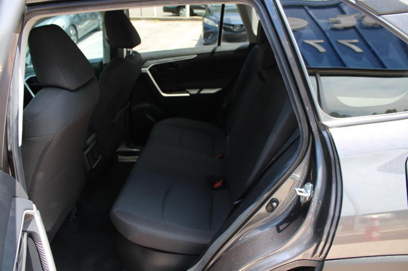 Toyota RAV4 Hybrid LE AWD (Natl) 2021