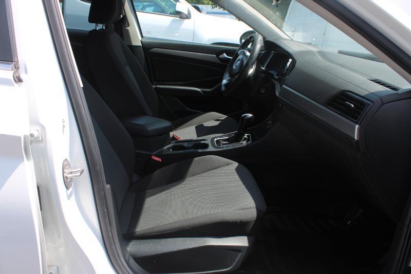 Volkswagen Jetta R-Line Auto w/ULEV 2019